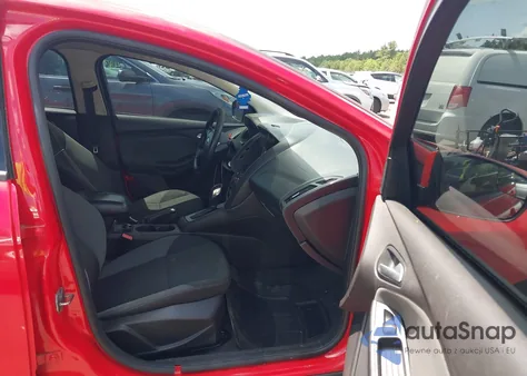 2013 Ford Focus Se z USA, uszkodzony, nr VIN 1FADP3F28DL293907